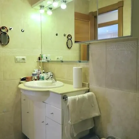 Views And Location, We Have It! شقة *