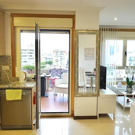 Views And Location, We Have It! شقة فوينخيرولا