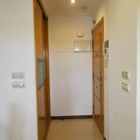 Views And Location, We Have It! شقة