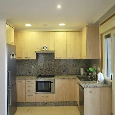 Views And Location, We Have It! Апартаменти